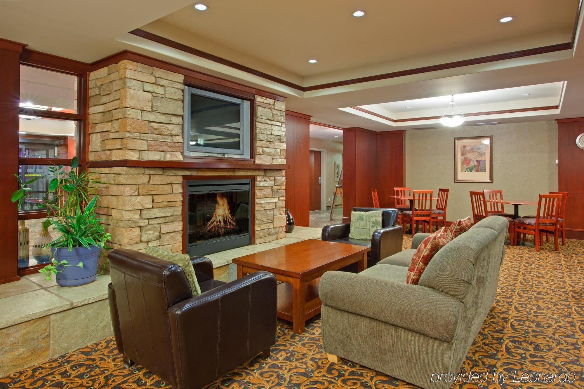 Holiday Inn Express Hotel & Suites Sherwood Park-Edmonton Area, An Ihg Hotel Interior photo